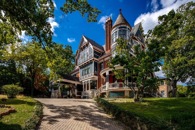 Building Photo - 217 Loraine Ave