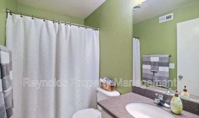 Building Photo - 2175 Caminito Leonzio