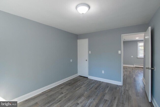 Building Photo - 5905 Houghton St