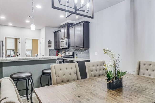 Building Photo - 7809 Pavo Real St