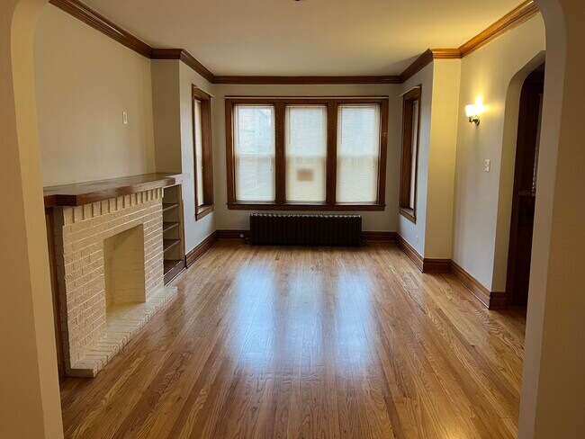 Living room - 5353 W Newport Ave