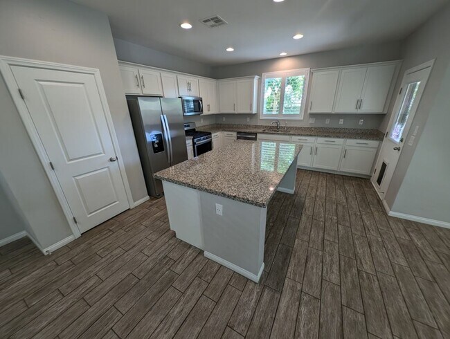 Building Photo - 8096 Skye Roar Ct