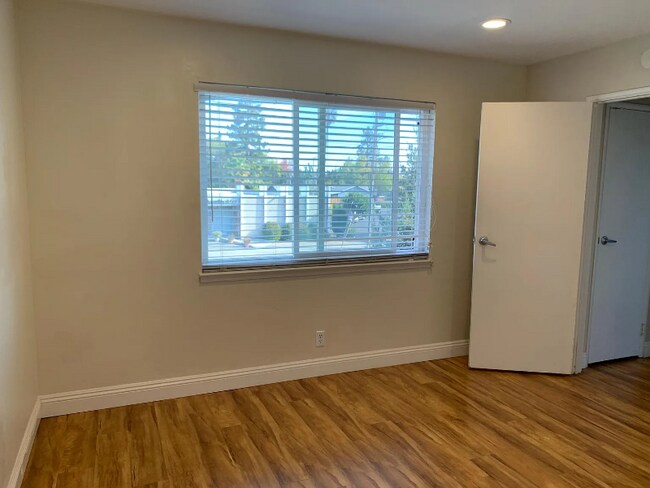 Building Photo - 450 N Winchester Blvd