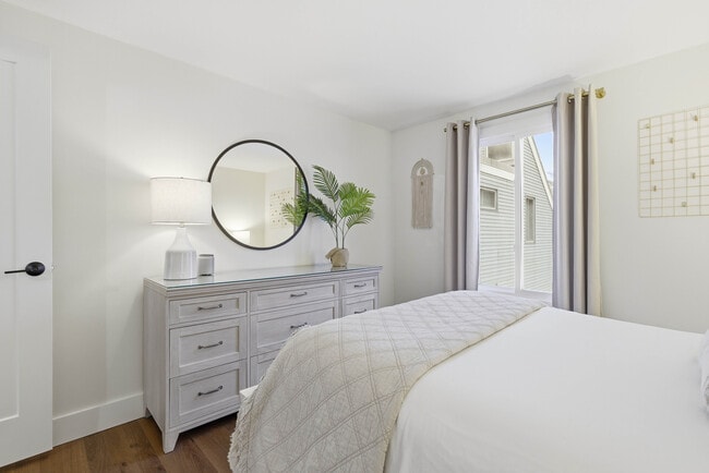 Building Photo - 60 Cinnamon Spring