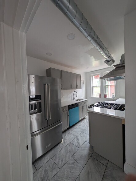 Building Photo - 134 Stamm Ave