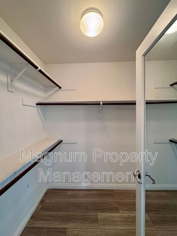 Building Photo - 35889 Wolverine Ln