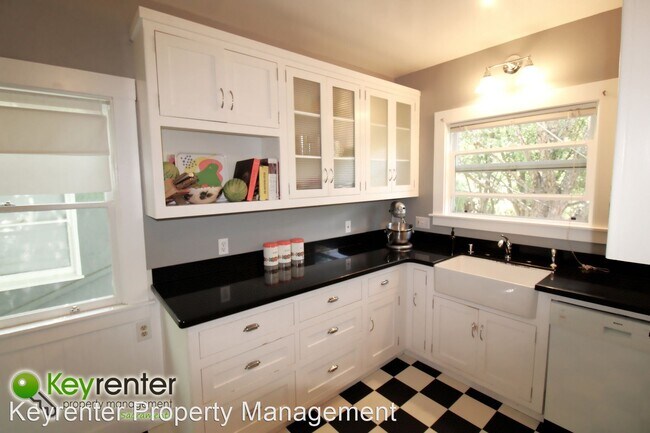 Building Photo - 2 br, 1 bath House - 2314 T Street