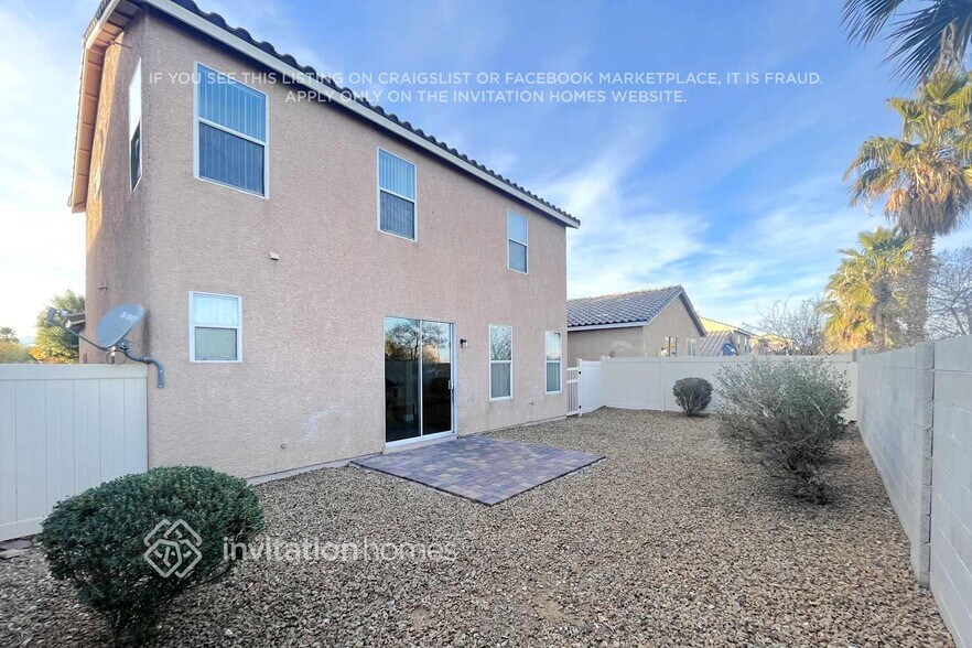 Building Photo - 2400 Boca River Dr