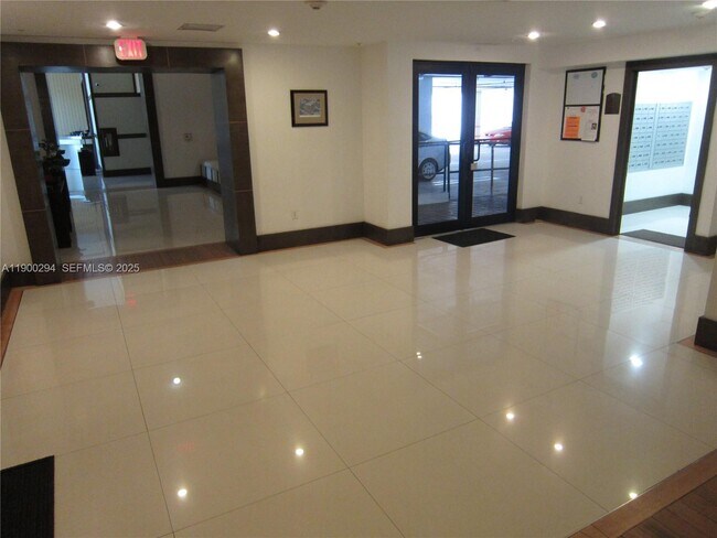 Building Photo - 4242 NW 2nd St