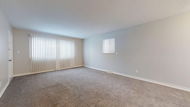 Building Photo - 7405 Marlborough Ave