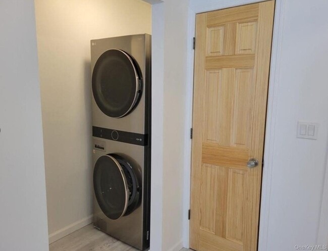 Building Photo - 100 Hillside Dr