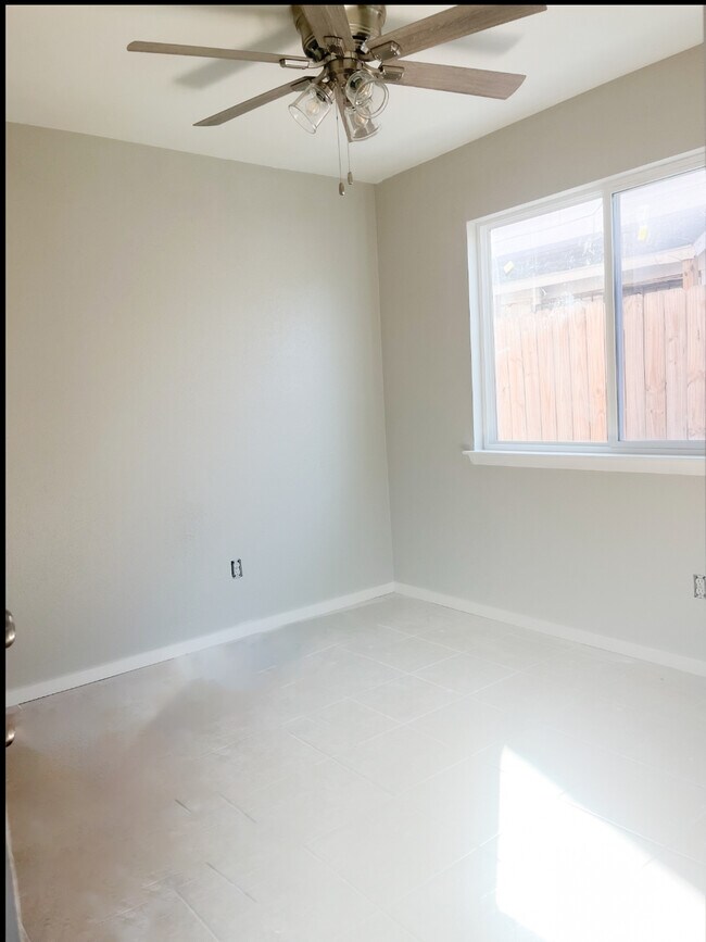 Building Photo - 10167 Inwood Hollow Ln