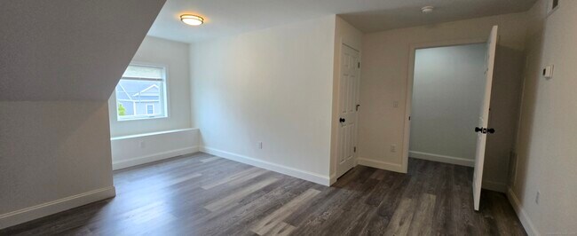 Building Photo - 409 Woodmont Ave