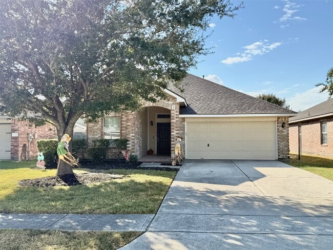 Building Photo - 15107 Summer Sunset Dr