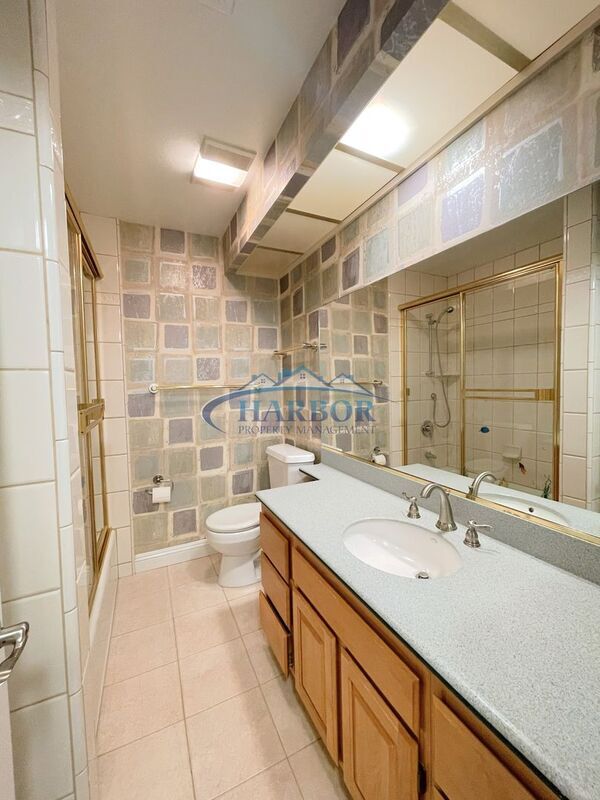 Building Photo - 23708 President Ave