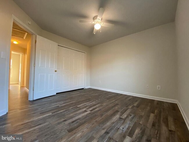 Building Photo - 9609 Coventry Creek Dr