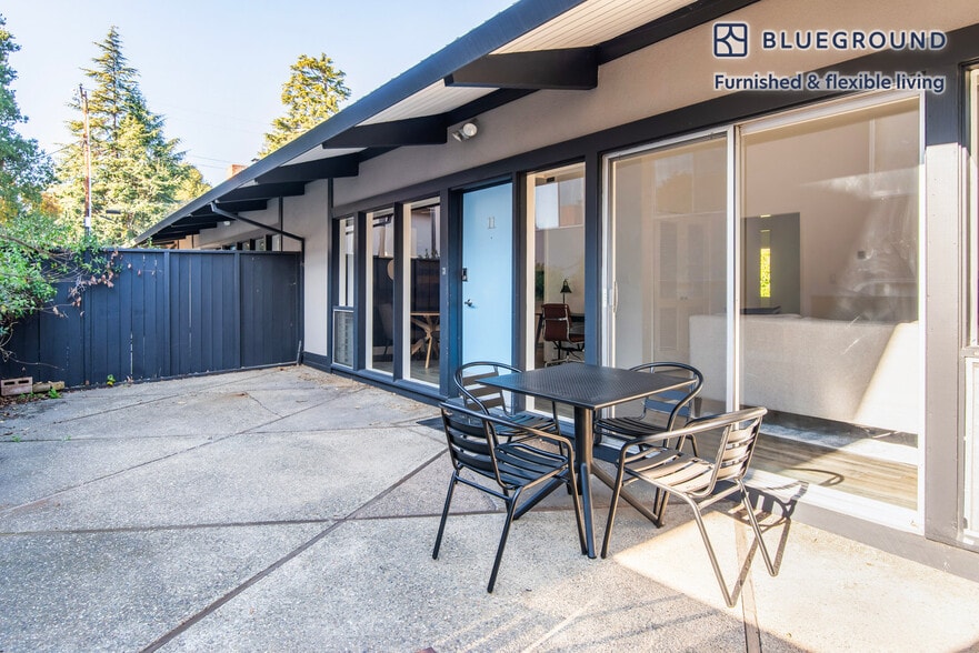 Building Photo - 801 Middlefield Rd