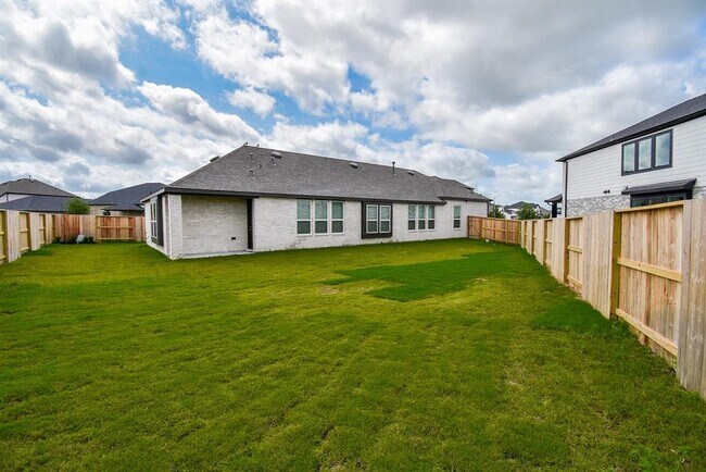 Building Photo - 5115 Murillo Dr