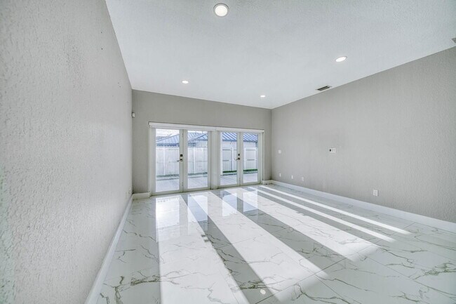 Building Photo - 14803 NW 87th Pl