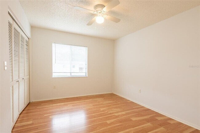 Building Photo - 210 Cypress Ct