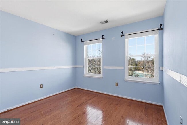 Building Photo - 8731 Farnham Way