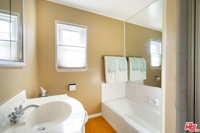 Building Photo - 12719 Rose Ave