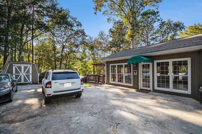 Building Photo - 2624 Chandalar Ln