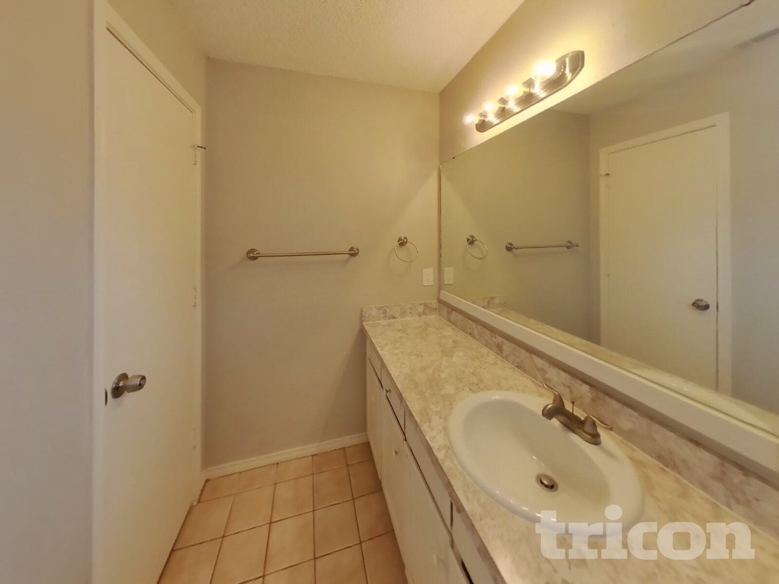 Building Photo - 6705 Lampe Ct