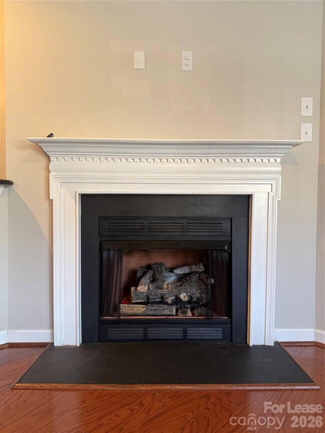 Building Photo - 5675 Stafford Rd