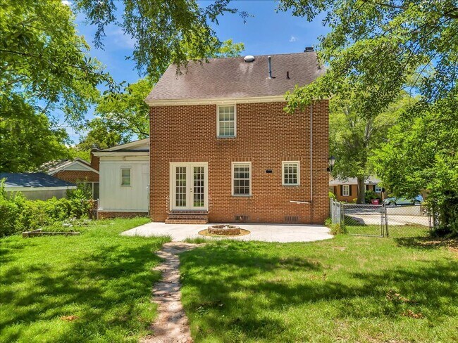 Building Photo - 3551 Overlook Ave