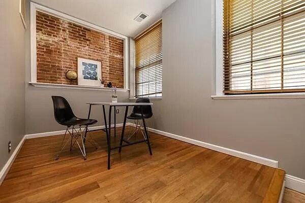 Building Photo - Prime Quincy Location! Beautiful 1BR Near Wollaston Red Line