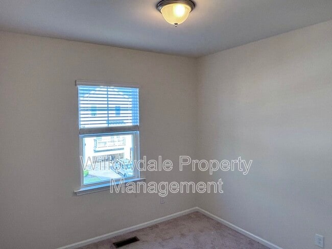 Building Photo - 2239 Chattering Lory Ln