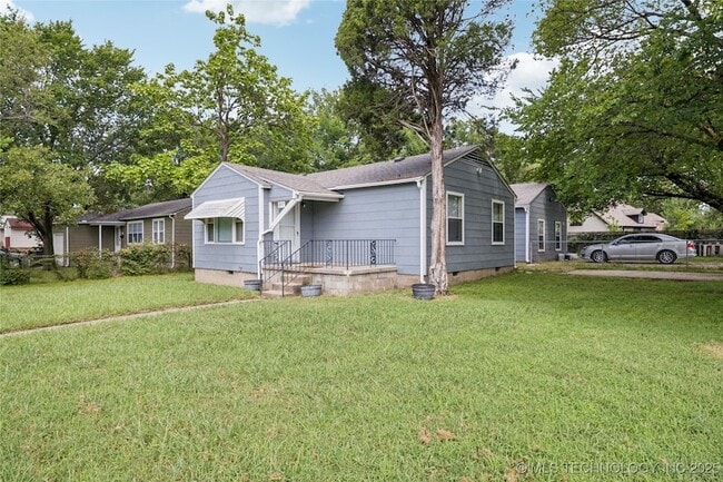 Primary Photo - 3917 E Xyler St