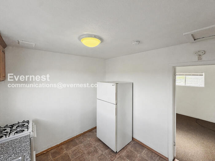 Building Photo - 440 18th St