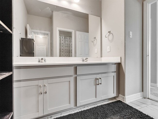 Building Photo - 31439 Vly Briar Wy
