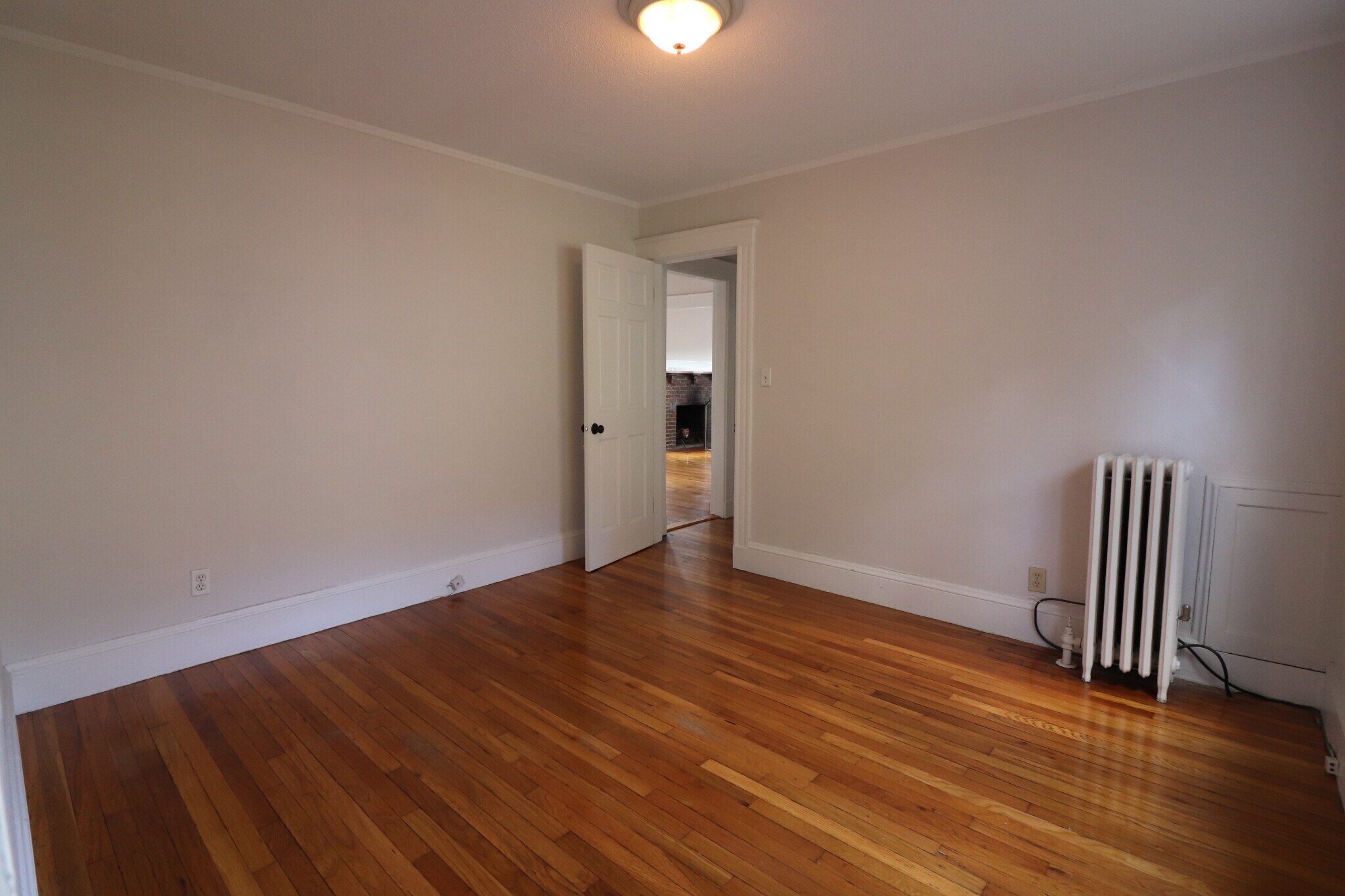 Building Photo - 39 Larch St
