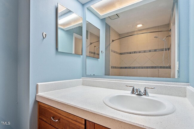 Building Photo - 7820 Falcon Rest Cir