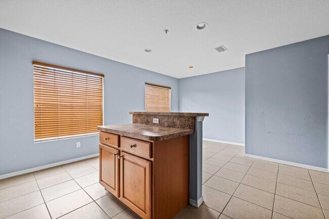 Building Photo - 3 bedroom in Port St Lucie FL 34952