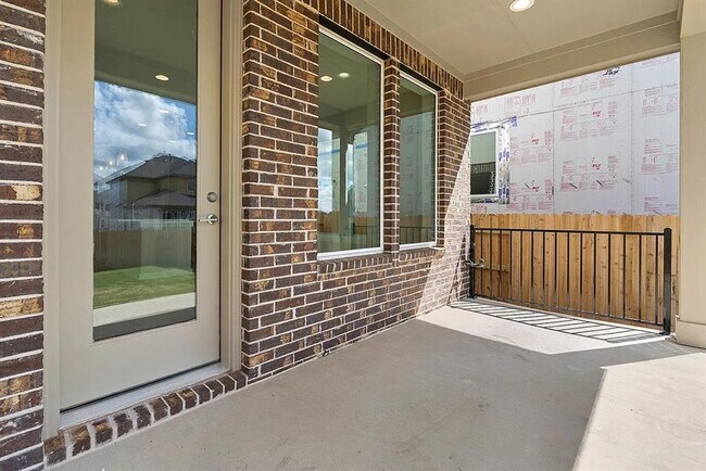 Building Photo - 2300 Lead Plum Path