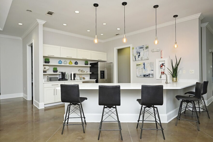 Building Photo - 5000 Koster Hill Pl