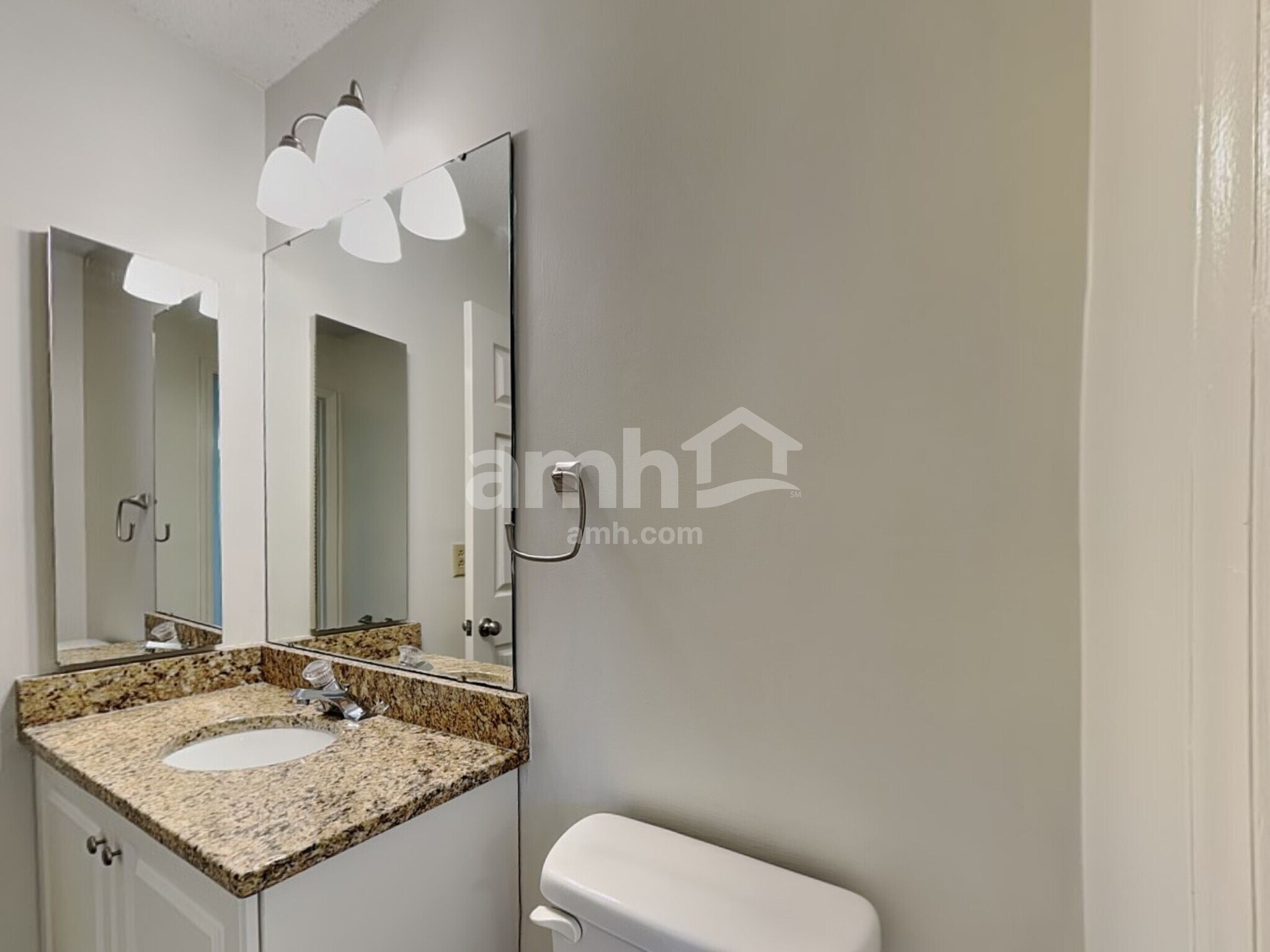 Building Photo - 13029 Greycrest Dr