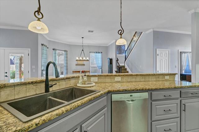 Building Photo - 3300 Fountain Way