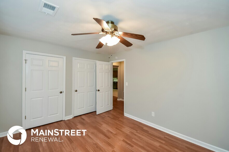 Building Photo - 4070 Oak Stone Dr