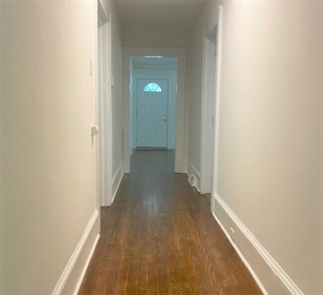 Building Photo - 3bed, 2ba Bungalow - 5 minutes from Downtown Kannapolis