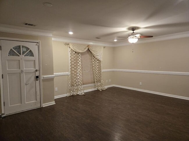 Building Photo - 460 Paxton Pl