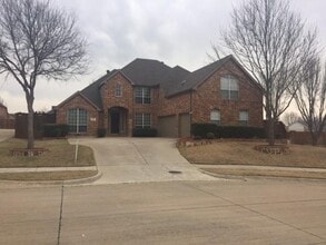Building Photo - 715 Wheaton Ct
