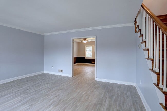 Building Photo - 3 Bedroom 2 Full Bath Row Home Minutes from Morgan State