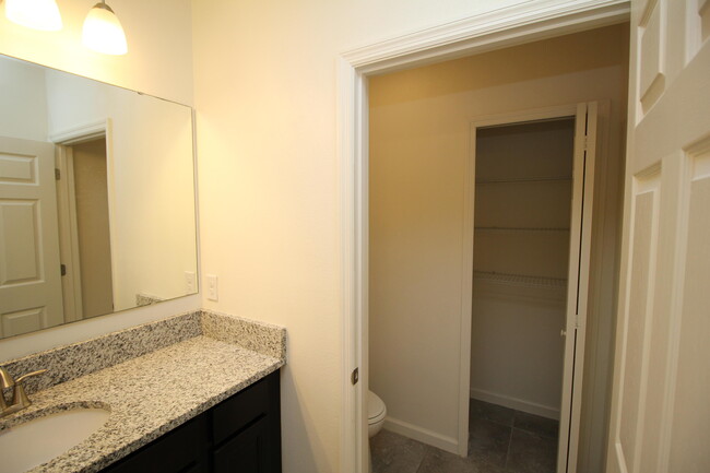 Building Photo - 4468 Alligator Flag Cir