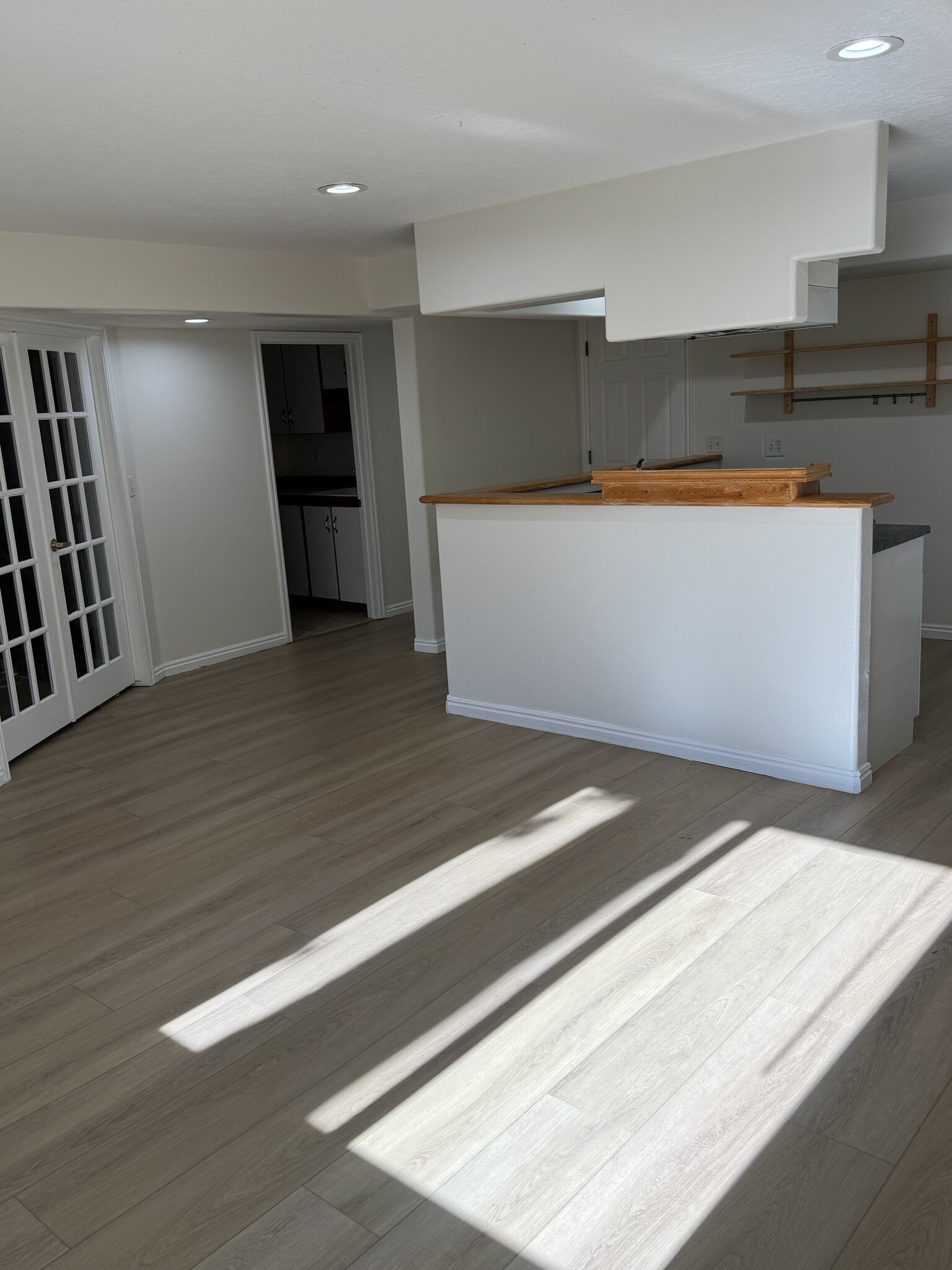 Building Photo - 1117 E 200 S