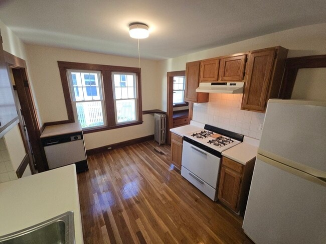 Building Photo - 56 Creeley Rd